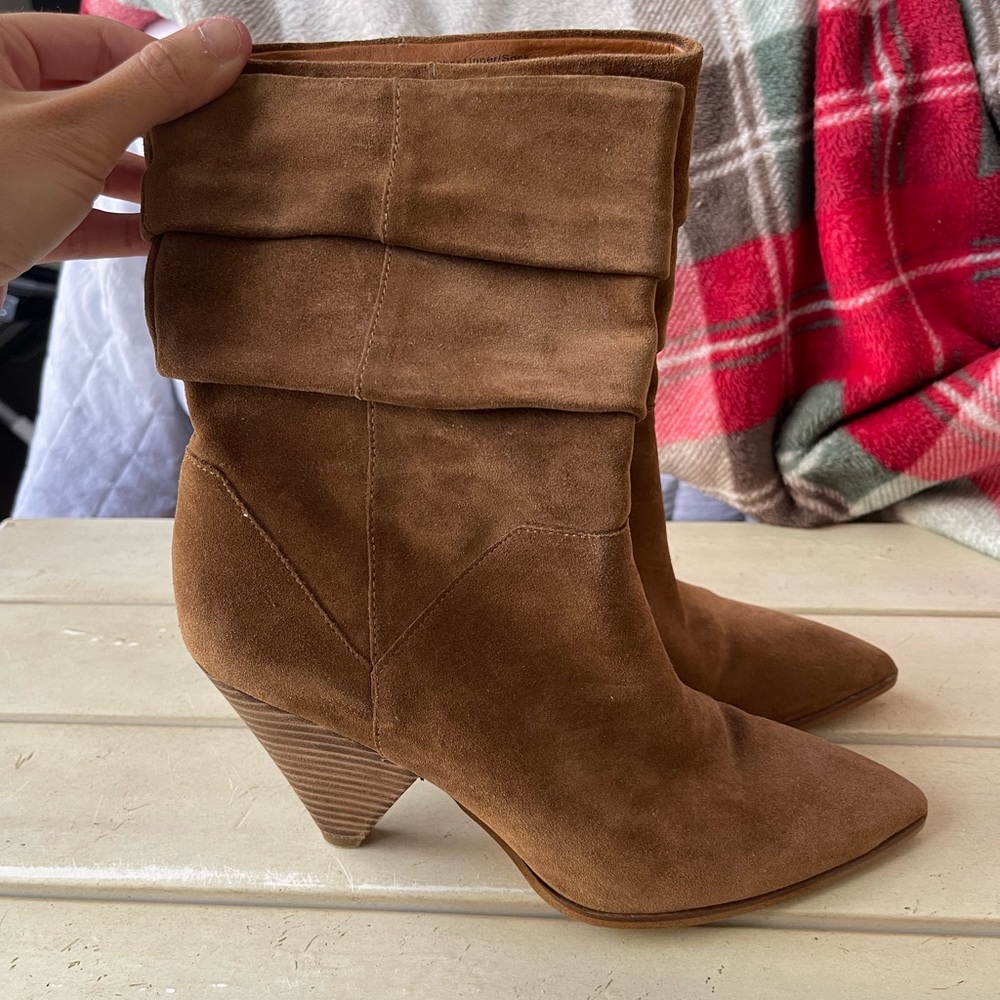 Scrunchy boots